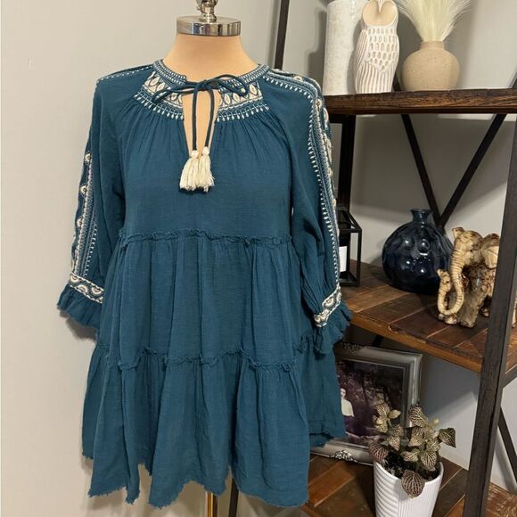 NWT Free People Dreamweaver Tiered Embroidered Boho 3/4 Sleeve Tunic Size XS - Picture 3 of 11